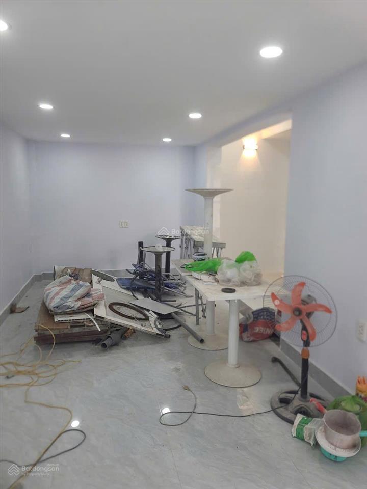 6.5 tỷ  ngang 10m  hẻm xe hơi 6m  bến vân đồn q4  nhà mới dễ cho thuê