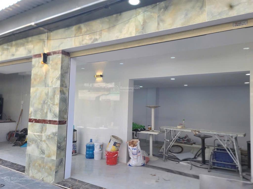 6.5 tỷ  ngang 10m  hẻm xe hơi 6m  bến vân đồn q4  nhà mới dễ cho thuê