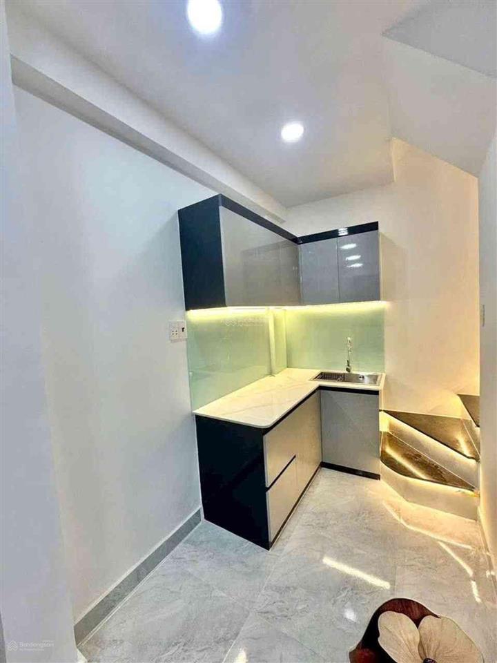 4,55 tỷ  nhà 3 tầng hoàn công  tôn thất thuyết, quận 4 giá hợp lý trong khu dân cư