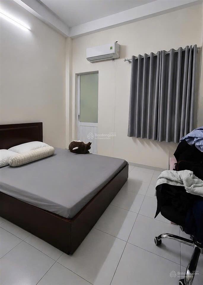 Hiếm có  đoàn văn bơ, quận 4  72m2  nhà 4 tầng gần khu ẩm thực chợ 200