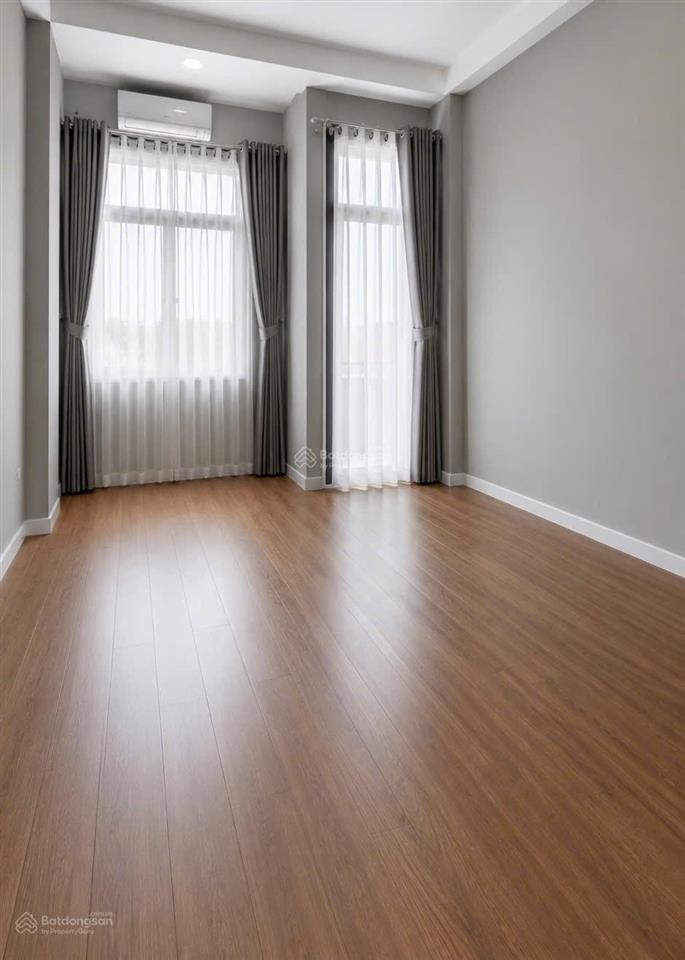 Đường nguyễn khoái, q4  70m2  nhà 2 tầng  hẻm rộng  gần trung tâm