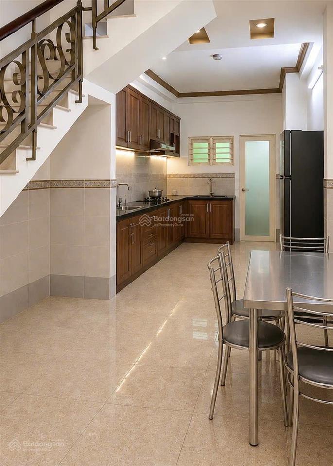 Đường nguyễn khoái, q4  70m2  nhà 2 tầng  hẻm rộng  gần trung tâm