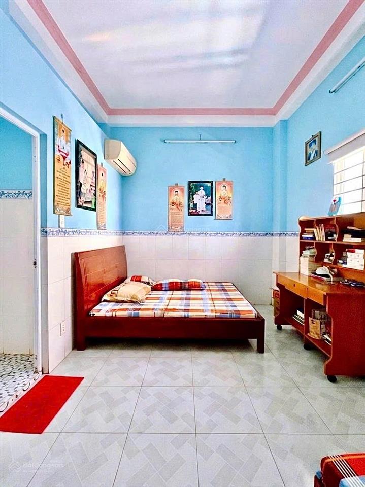 Nguyễn khoái, quận 4 | 69m (4.5m x 16m) | trệt + 3 lầu, 3pn  2wc | sổ hồng riêng | hẻm rộng