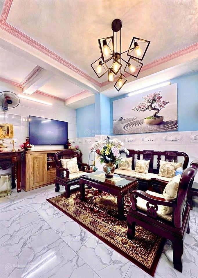 Nguyễn khoái, quận 4 | 69m (4.5m x 16m) | trệt + 3 lầu, 3pn  2wc | sổ hồng riêng | hẻm rộng