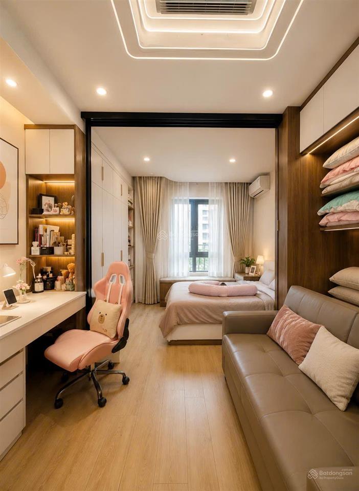 Khu đường số, quận 4, dt 32m² (4 x 8m), rộng 6m, ô tô và xe tải di chuyển thuận tiện