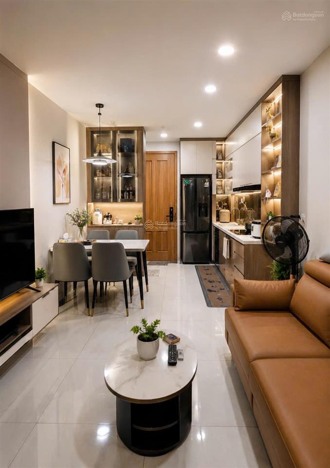 Khu đường số, quận 4, dt 32m² (4 x 8m), rộng 6m, ô tô và xe tải di chuyển thuận tiện