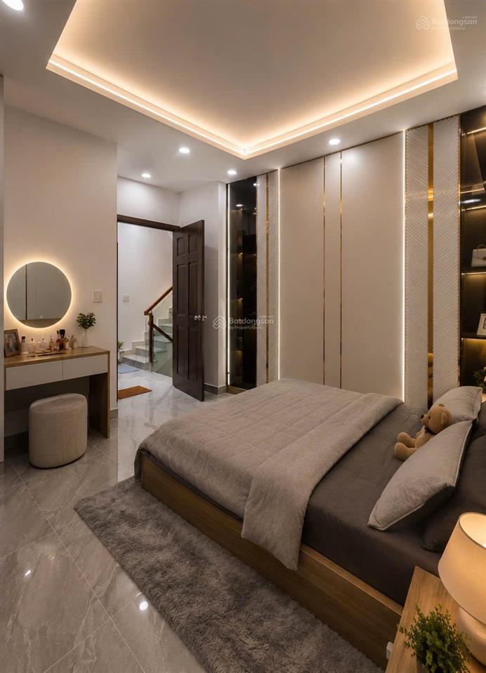 Hoàng diệu, quận 4, 3 tầng, 24m (3,2 x 7,5m), hẻm khu 20 thước