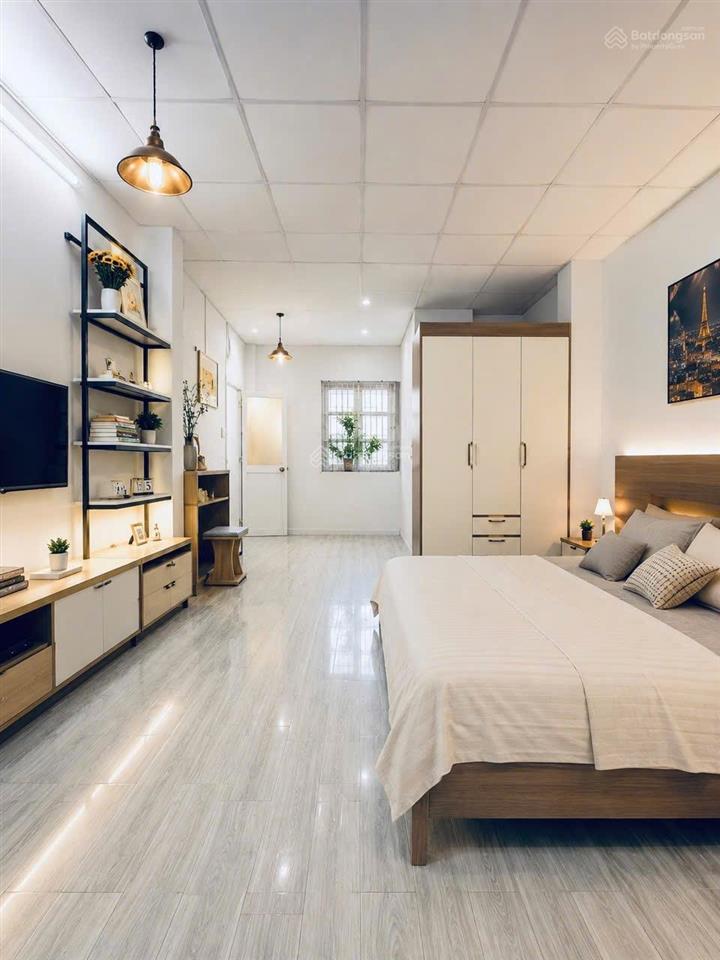 6,5 tỷ, nguyễn khoái, quận 4, 2 tầng, 60m (5,2x12m), cách mặt tiền 70m