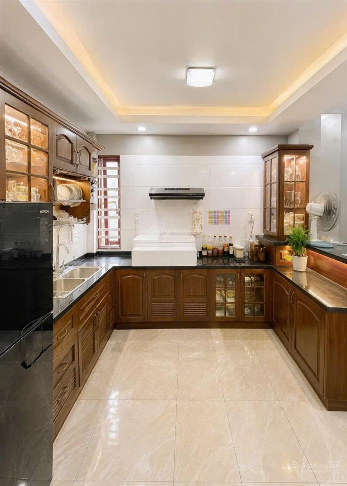 Chỉ 6,2 tỷ, bến vân đồn, quận 4, 3 tầng, 45m (4x12m), đường 3m cách mặt tiền 30m
