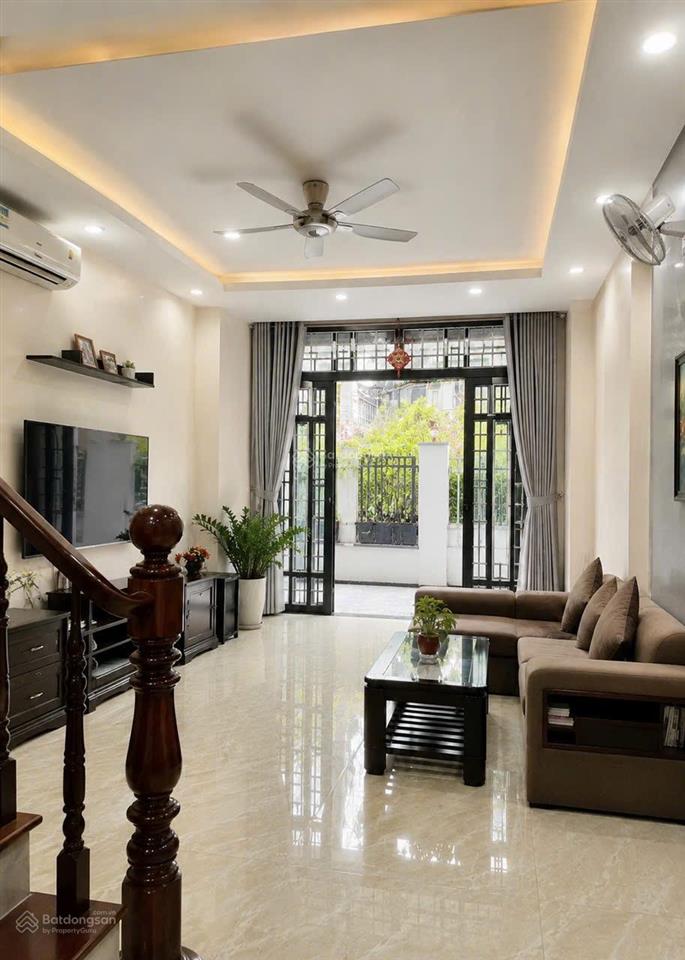 Chỉ 6,2 tỷ, bến vân đồn, quận 4, 3 tầng, 45m (4x12m), đường 3m cách mặt tiền 30m