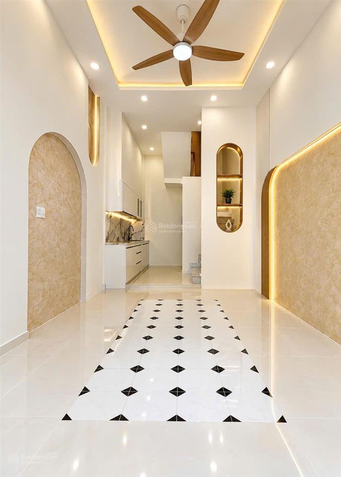 Nhà 5,5 tỷ, hoàng diệu, quận 4, 4 tầng, 35m (4,2x9m), hẻm 3 gác, cách mặt tiền tân vĩnh 150m