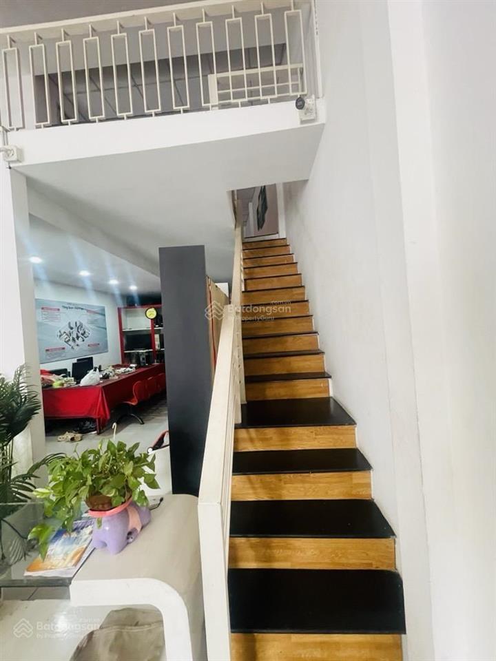 Tìm mặt bằng kinh doanh kv hóc môn? 8,5m x 23m đang cho thuê từ 90tr/tháng trở lên...