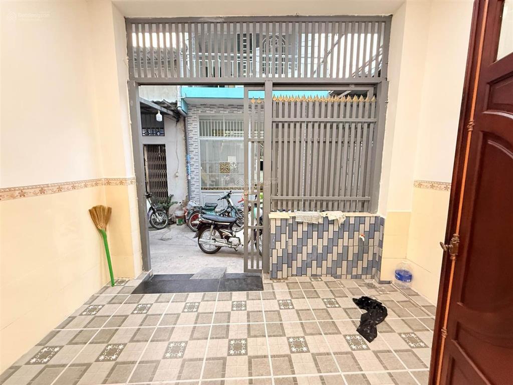 1,85 tỷ  có tin được không?nhà tp.hcm xã đông thạnh  0909 110 *** dẫn xem nhà ngay & luôn!