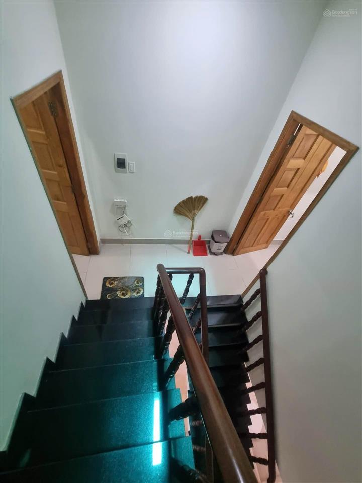 Bán nhà 5,4m x 15m mặt tiền đ.lê lợi, hóc môn5,5 tỷ
