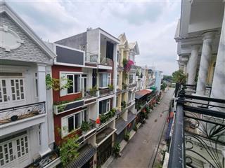Bán nhà 5m x 16m 4 tầng, mt đường nội bộ tô ký  5,49 tỷ