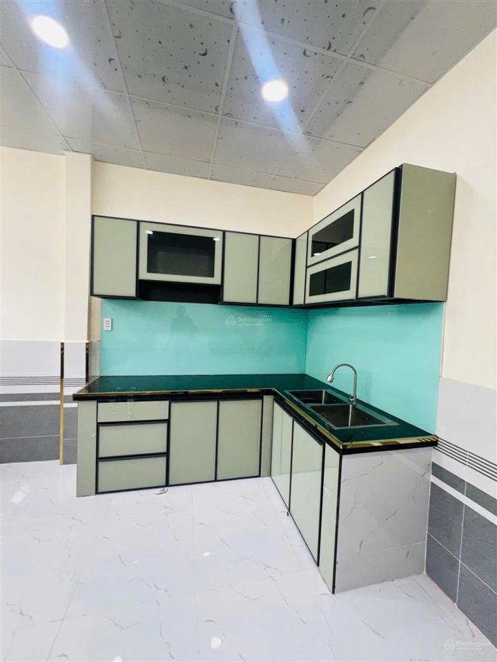Bán nhà 6m x 16m, mt lý thường kiệt hóc môn  3,9 tỷ