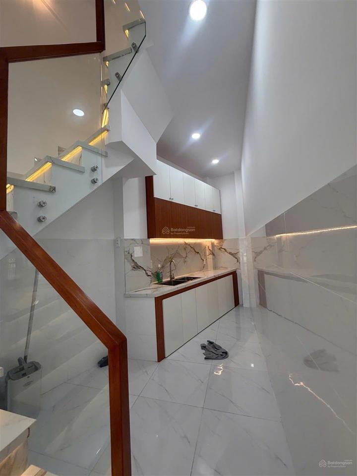 Bán nhà 4mx13m 3 tầng huỳnh thị hai  4,59 tỷ