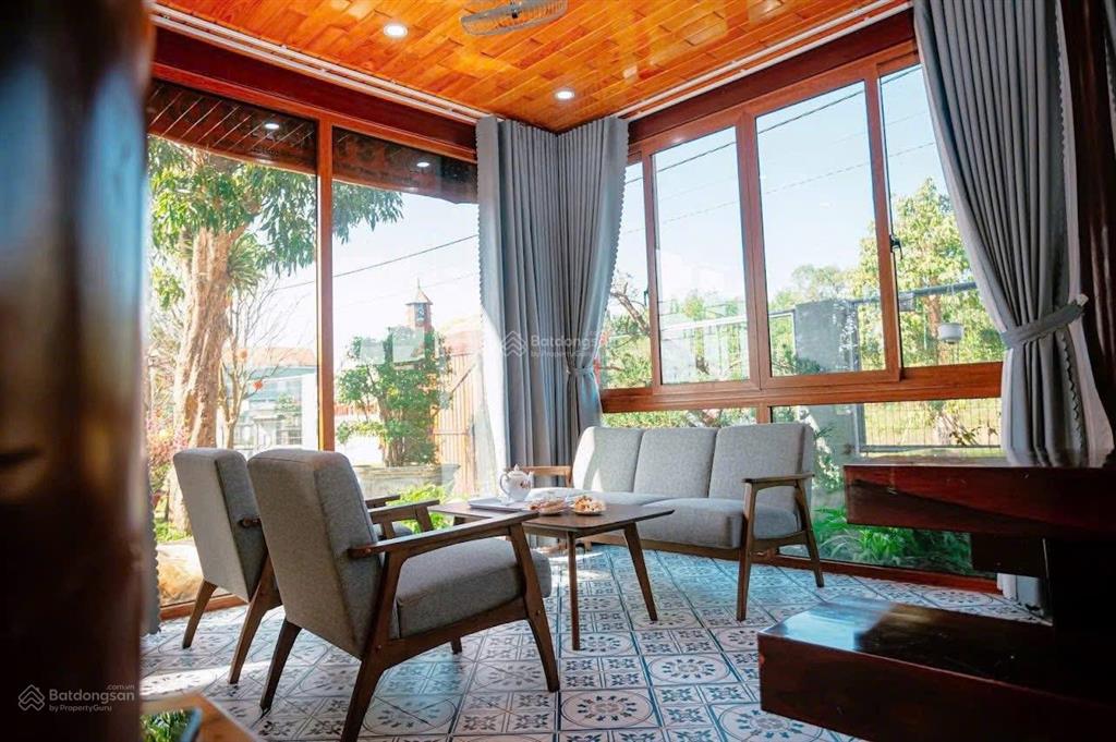 Villa nghỉ dưỡng view sông cánh đồng, một không gian sống đậm chất resort ngay sát hiên