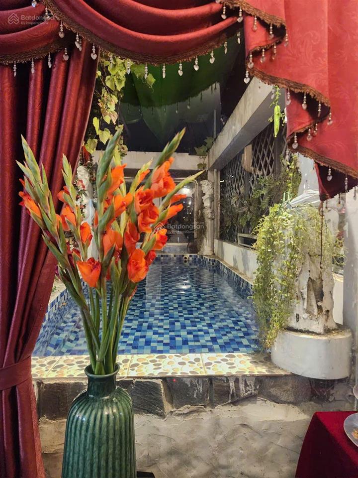 Nhà mặt tiền đường trương văn bang có penhouse hồ bơi tầng thượng