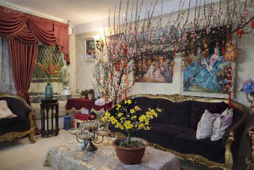 Nhà mặt tiền đường trương văn bang có penhouse hồ bơi tầng thượng