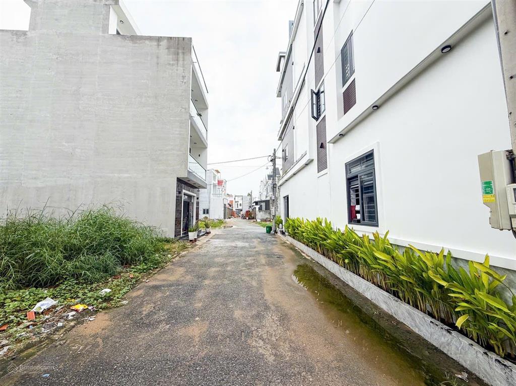 Bán lô đất (dt 80m2  ngang 5m) shr thổ cư 100%  kdc hoàng minh chánh p. hoá an. giá chỉ 2,99 tỷ