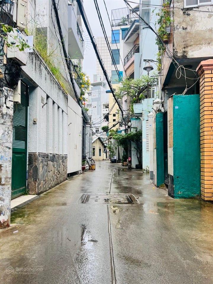 Siêu mẫu chân dài 30m  hẻm ô tô thông  ngay công viên phú nhuận