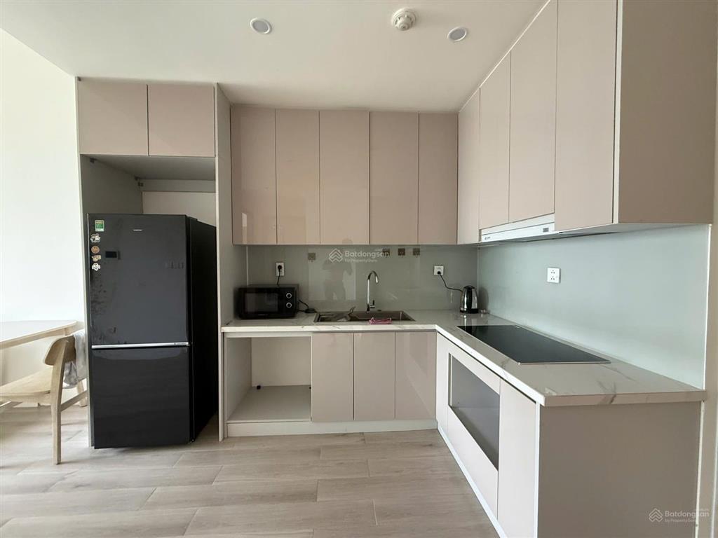 2pn lumiere boulevard  full nội thất, nhà trống vào ở ngay, chỉ 3,5 tỷ bao thuế phí