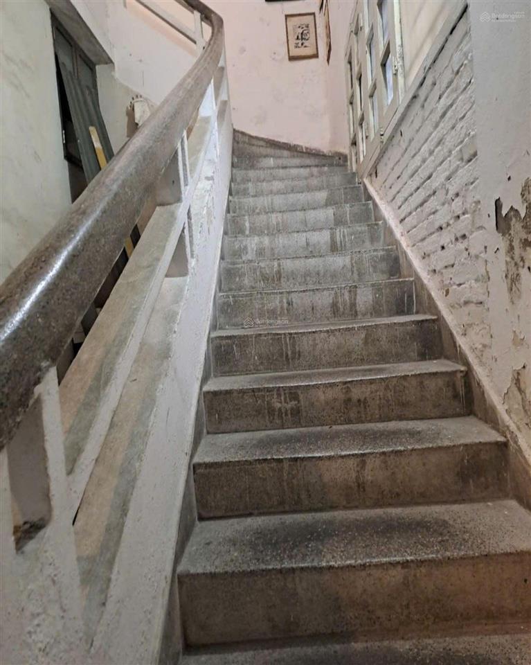 Mặt phố lô góc giao điểm vàng trung tâm bán trọn sàn tầng 2 | cơ hội hiếm