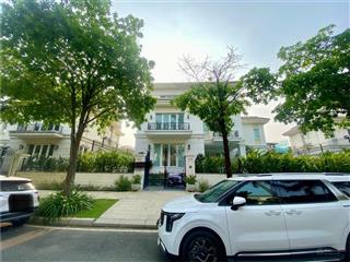 Song lập căn số 18,19 ngay cổng ra jw marriott