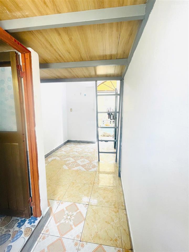 5 đường số 6  p. an hội đông
p.106 giá 2.900.000
trống sẵn  điện 3.8k
 nước 100k/ng
 má