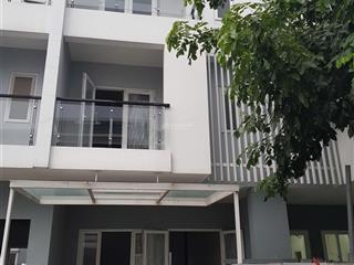 Chính chủ  nhà phố mega village 5x15m  nhà thô  kế căn góc  ngay chốt bảo vệ  đường 12m