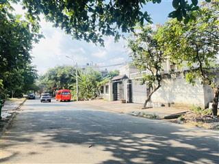 Ngay đỗ xuân hợp. đối diện the global cityđất mt kinh doanh view sông thoáng mát235m2(ngang10)