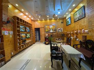 Chủ cần tiền bán gấp căn nhà trưng nữ vương mặt tiền đẹp gần ngã ba