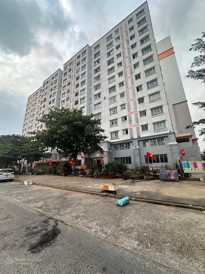 Bán căn hộ chung cư lô b bông sao 60m2, 2 phòng ngủ, hiếm bán. giá 3 tỷ 350tr