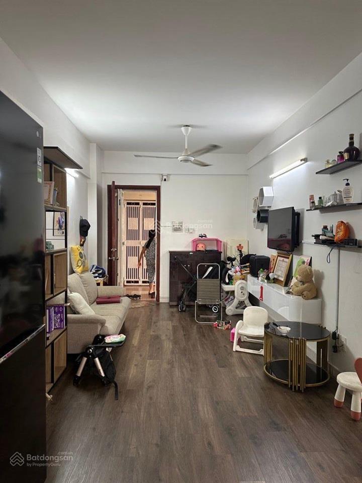 Bán căn hộ chung cư lô b bông sao 60m2, 2 phòng ngủ, hiếm bán. giá 3 tỷ 350tr