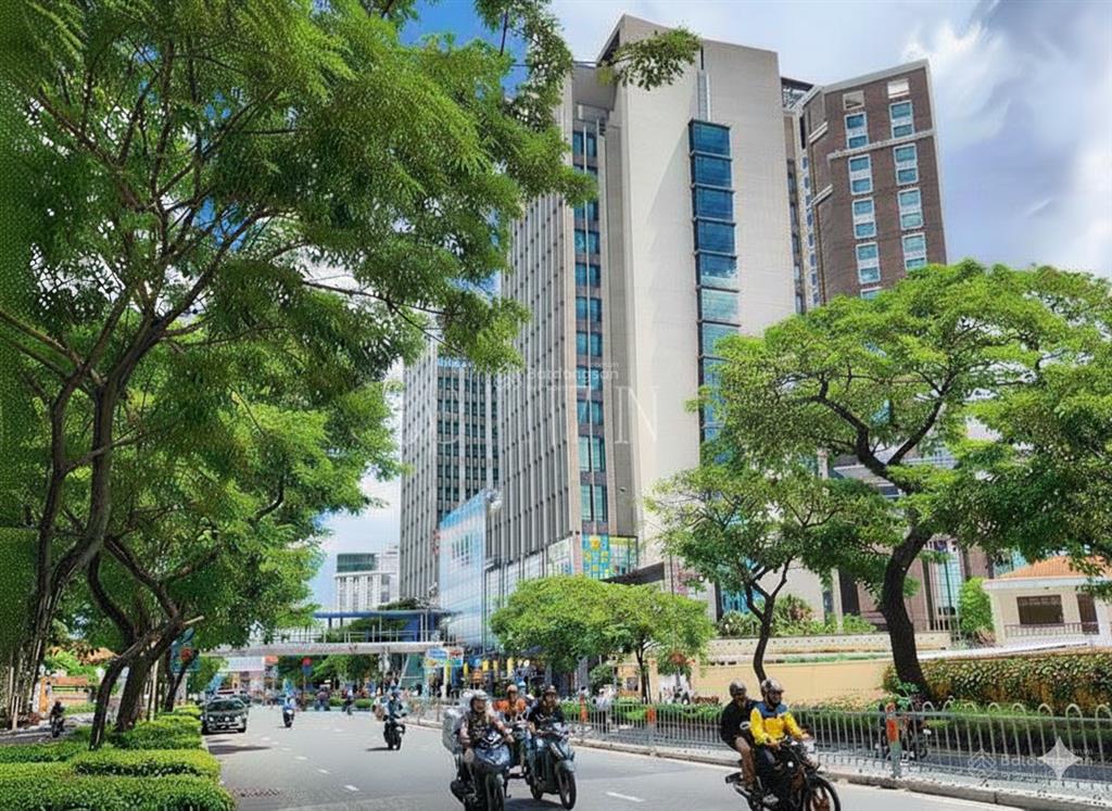 Bán nhà nát 4x38 mặt tiền nguyễn văn cừ, trần hưng đạo quận 5