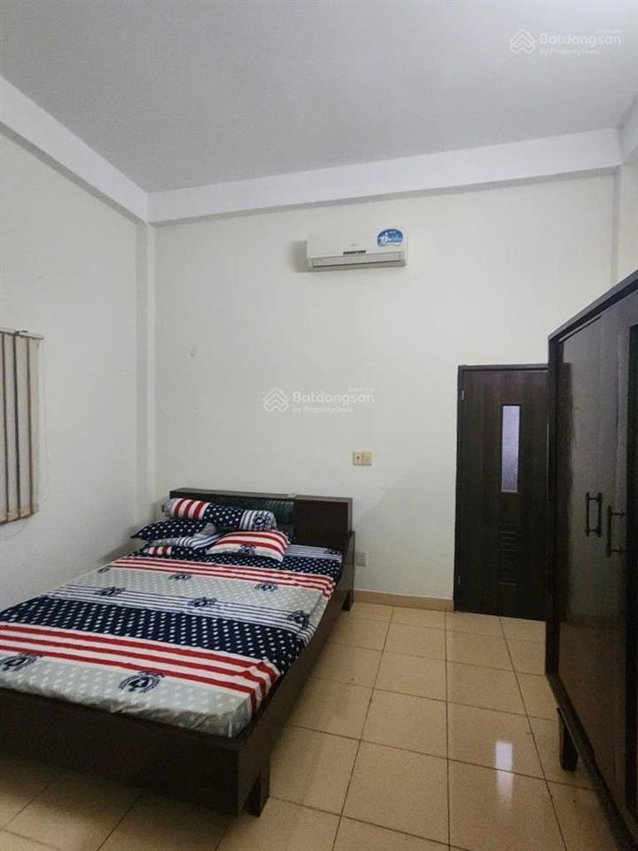 Bán nhà nát 4x38 mặt tiền nguyễn văn cừ, trần hưng đạo quận 5