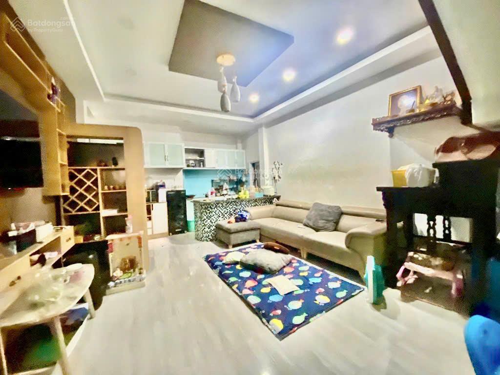 Bán nhà 94m2 ngang 6m âu dương lân, 3 tầng 4 pn, xe hơi đến nhà, phường 3 quận 8 nhỉnh 9 tỷ