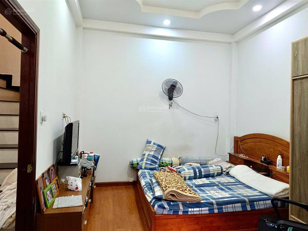 Bán nhà 94m2 ngang 6m âu dương lân, 3 tầng 4 pn, xe hơi đến nhà, phường 3 quận 8 nhỉnh 9 tỷ