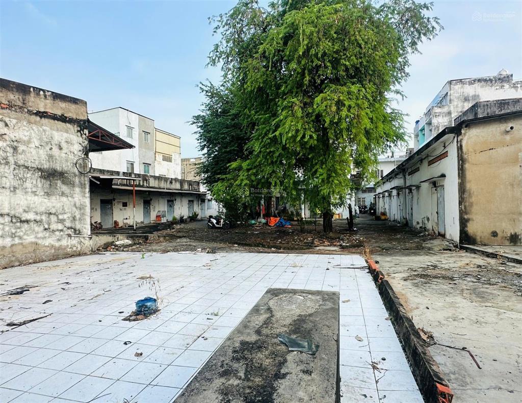 Bán đất mặt tiền 2500m2 (25x90) tương lai 3 mặt tiền, 2 mặt view sông, gần võ văn kiệt quận 8