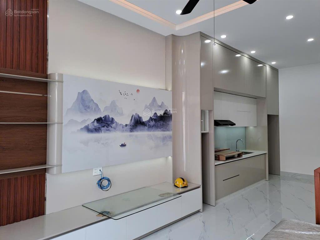 Bán nhà phú mỹ thủ dầu một mới xây 3 phòng ngủ sân xe hơi
