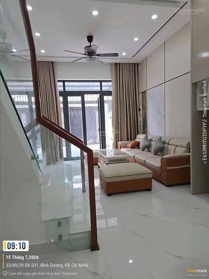 Bán nhà phú mỹ thủ dầu một mới xây 3 phòng ngủ sân xe hơi
