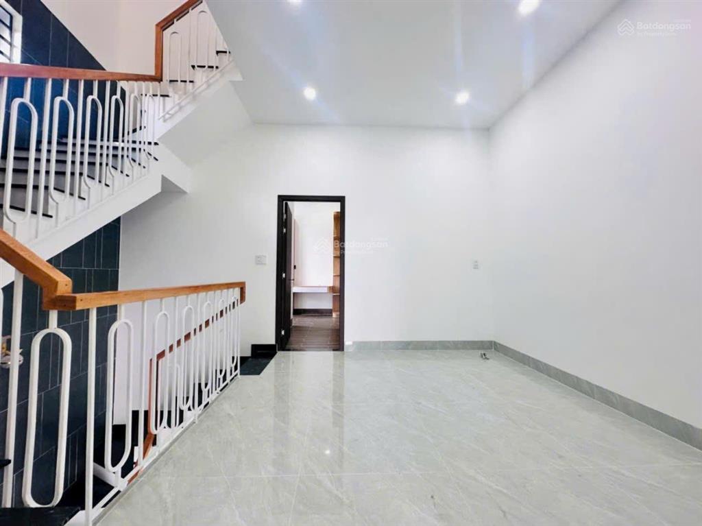 Nhà 1 trệt 2 lầu kdc phú hòa 2 mới xây