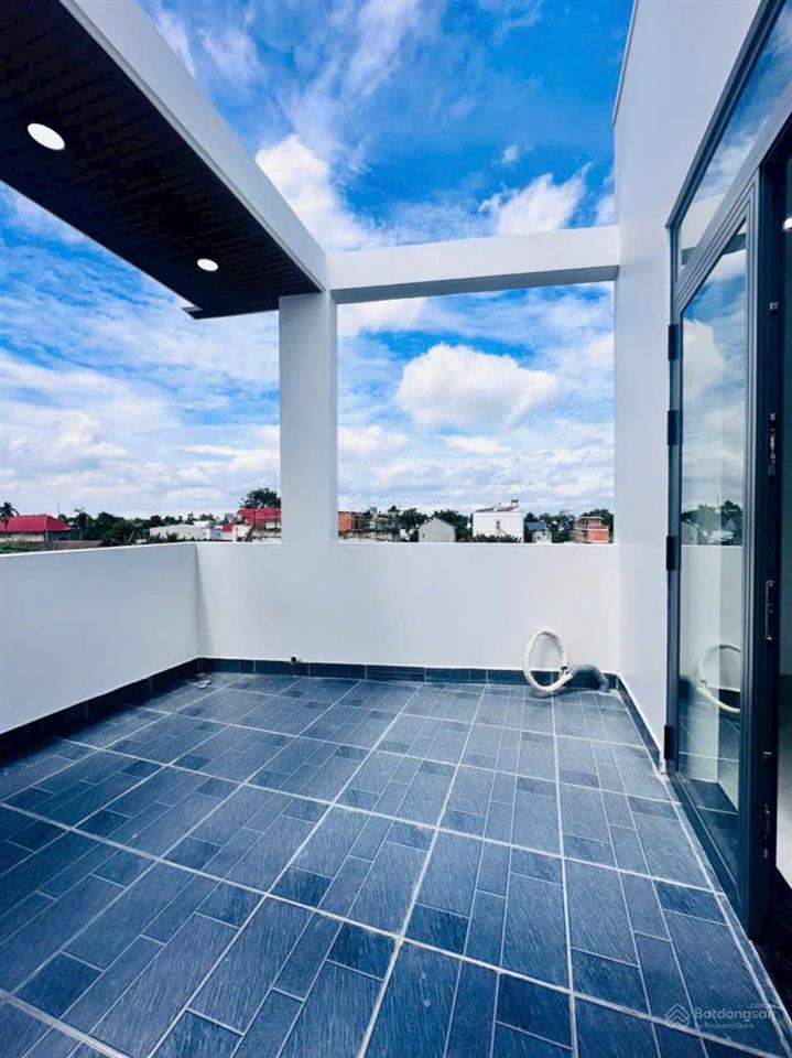 Nhà 1 trệt 2 lầu kdc phú hòa 2 mới xây