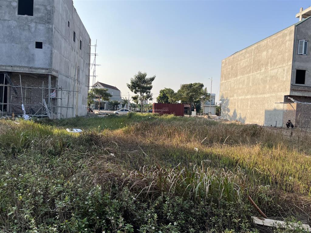 Bán 100m2 đất đấu giá văn giang sát đường vành đai 4 giá 4,8 tỷ có tl nhẹ