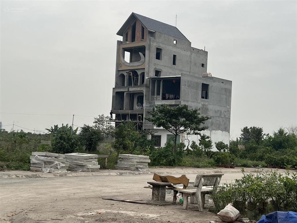 Bán 100m2 đất đấu giá văn giang sát đường vành đai 4 giá 4,8 tỷ có tl nhẹ