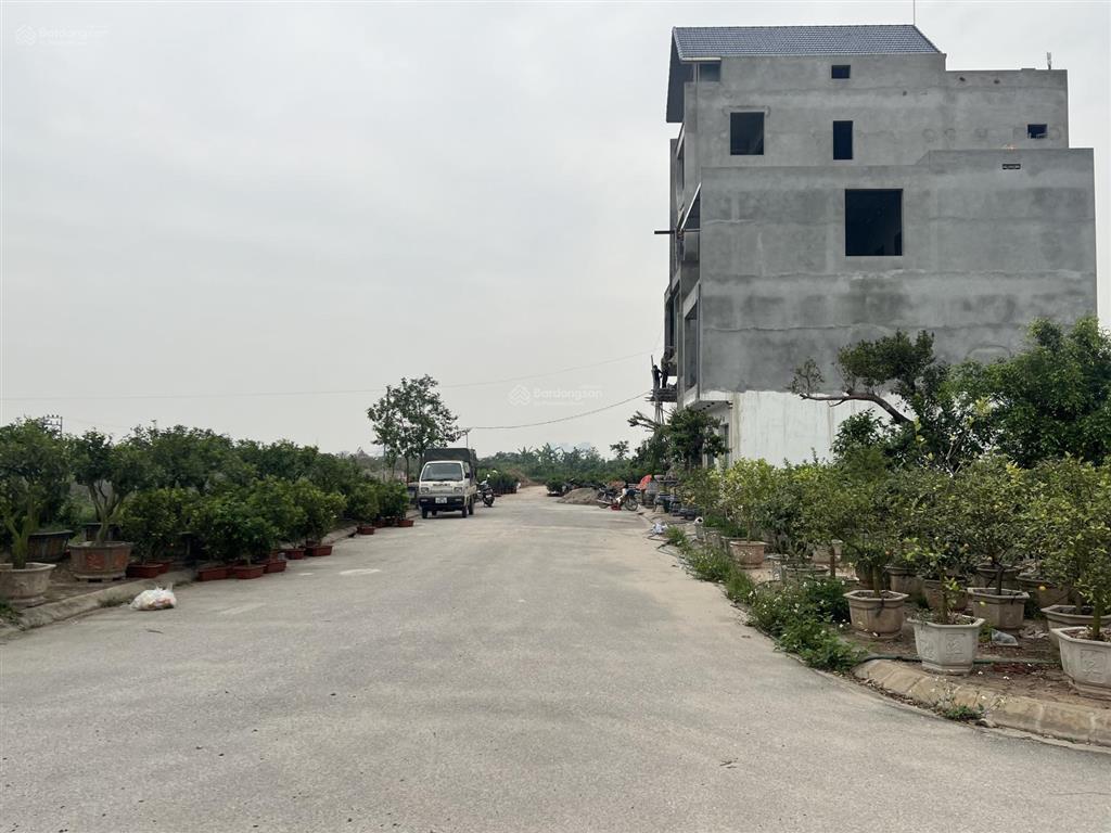 Bán 100m2 đất đấu giá văn giang sát đường vành đai 4 giá 4,8 tỷ có tl nhẹ