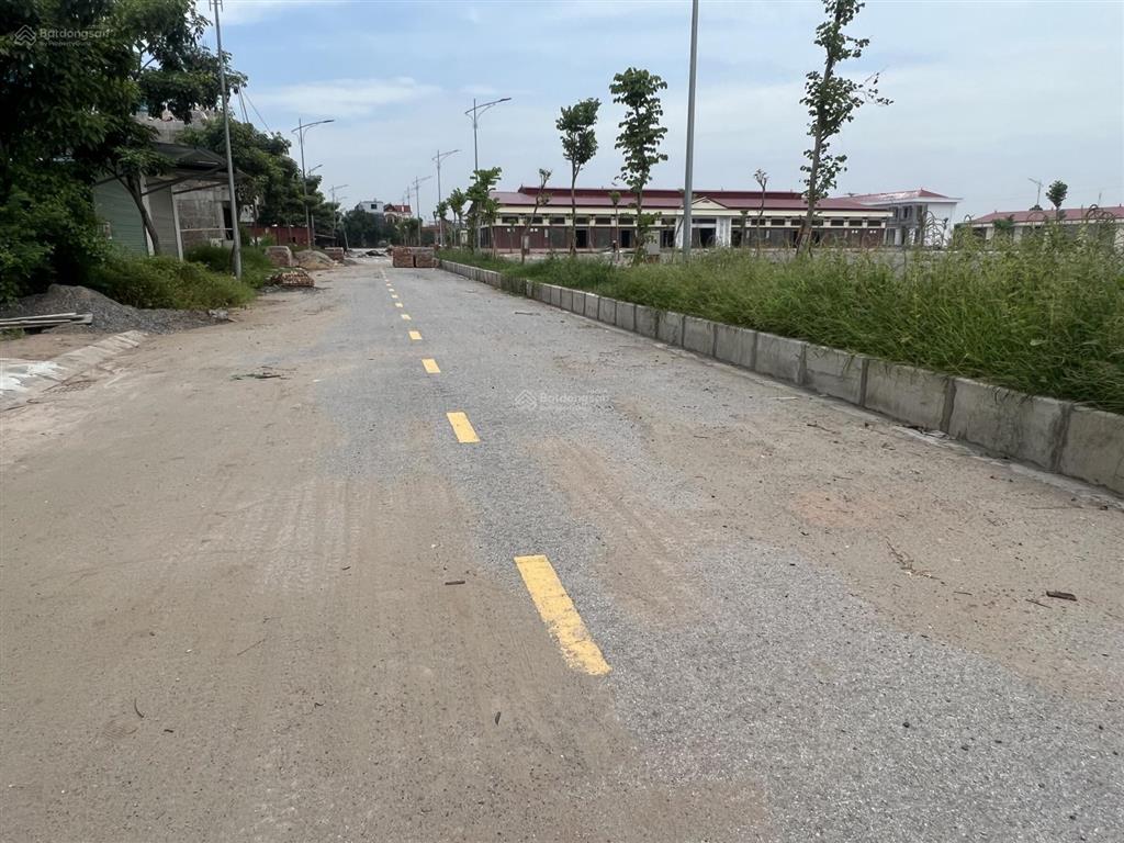 Đối diện chợ mới đông tảo 100m kinh doanh, cho thuê được luôn giá đầu tư 7 tỷ