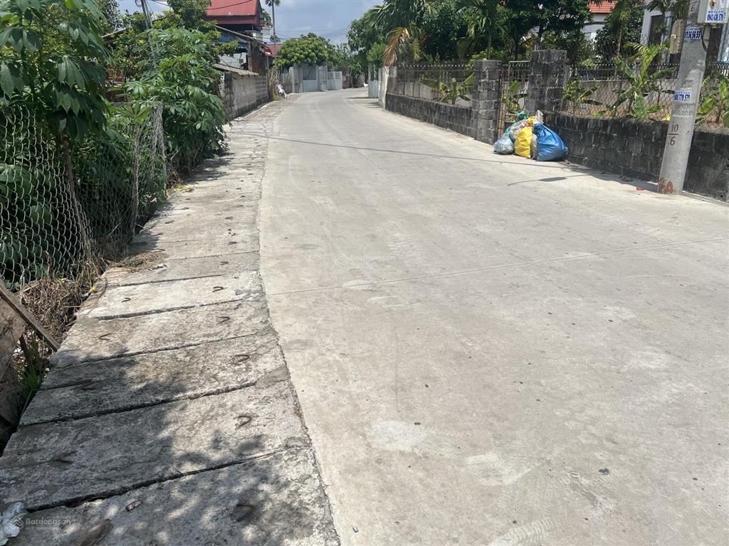 Sát ngã tư đông tảo 90m² lô góc thanh khoản tốt, đường 2 ô tránh giá đầu tư