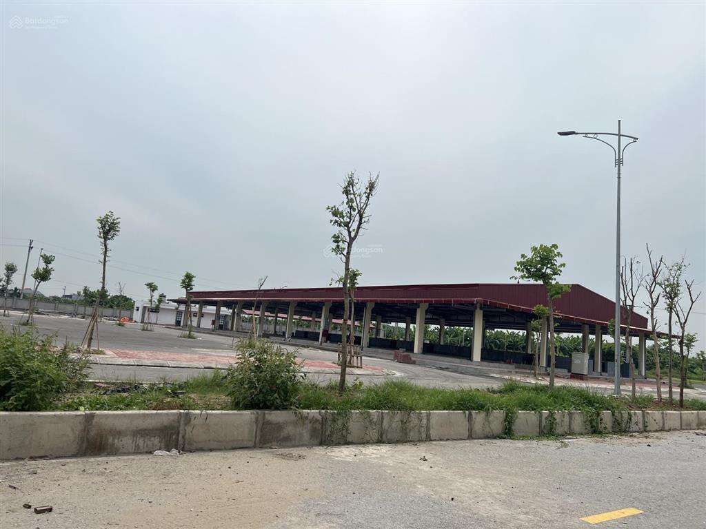 Đối diện chợ đầu mối đông tảo, kinh doanh đỉnh dòng tiền tốt bán 100m2 giá đầu tư